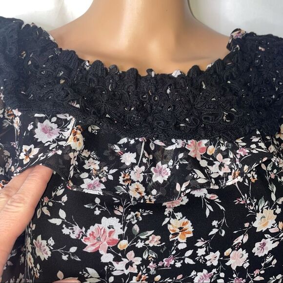 💋Bundle 4 items for $20. Add items💋 to a bundle - Picture 10 of 13